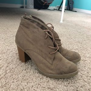 heeled ankle boots